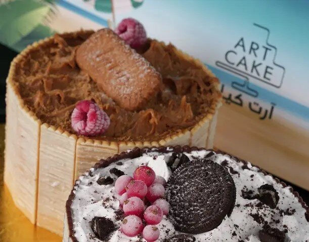 آيس كريم كيك في الكويت – تورتة آيس كريم فواكه وشوكولاتة بتصميم فاخر