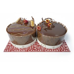 Chocolate cake and Snickers